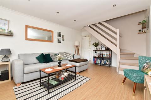 40 Barnsnap Close, Horsham, RH12 5XY