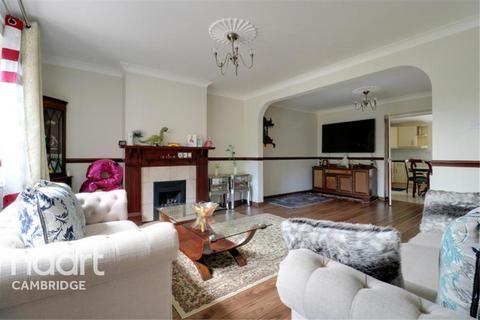 4 bedroom semi-detached house to rent, Ferndale, Teversham