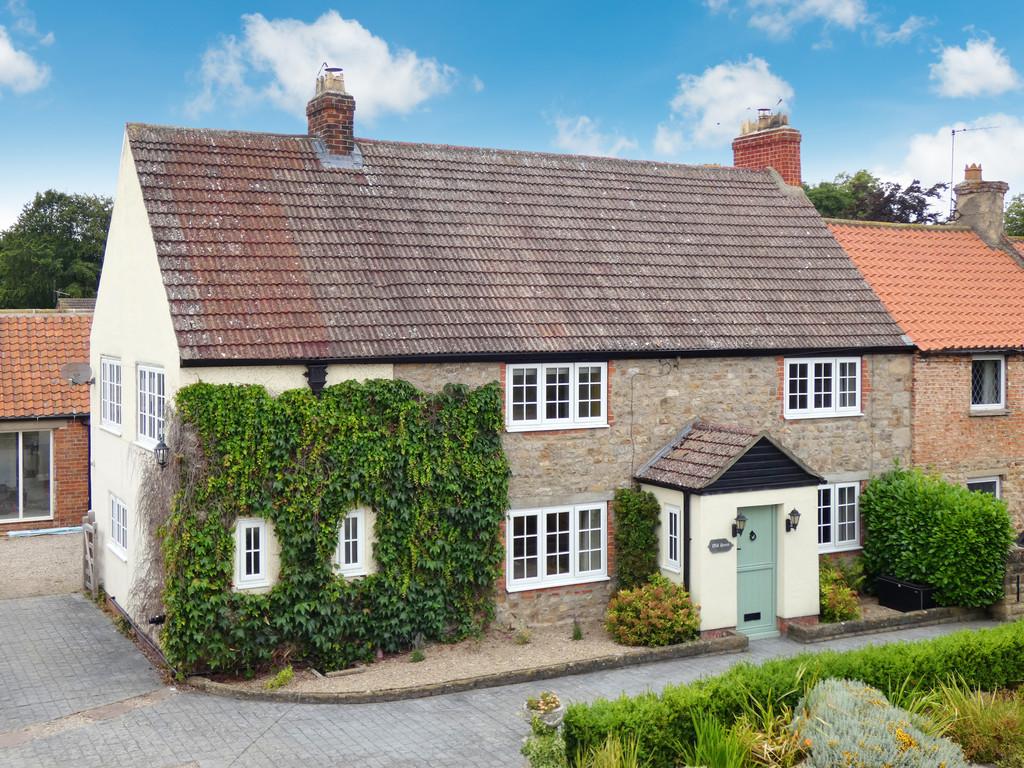 Lane, Kirkby Fleetham... 6 bed semidetached house £475,000