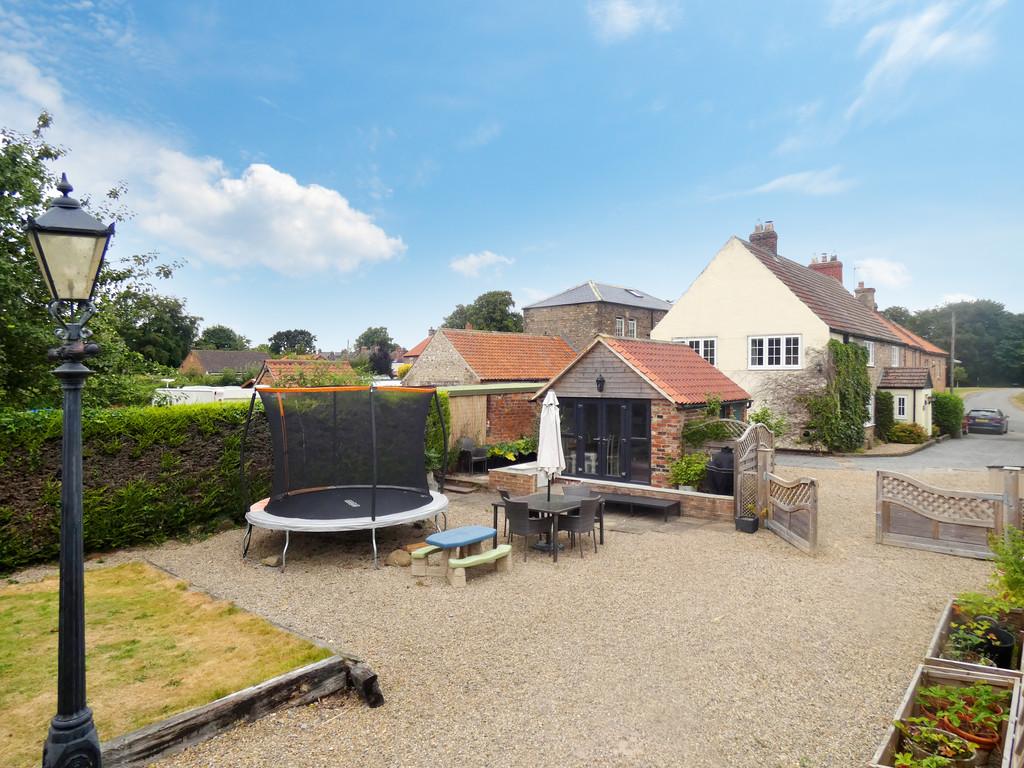Lane, Kirkby Fleetham... 6 bed semidetached house £475,000