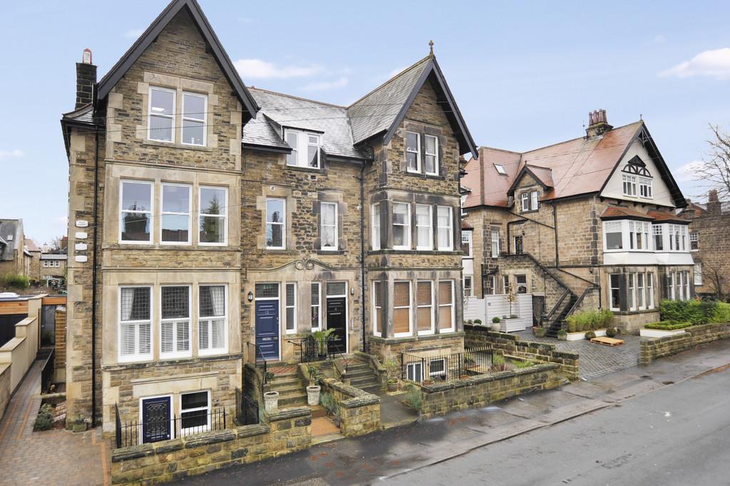 Alderson Road, Harrogate 2 bed apartment £850 pcm (£196 pw)