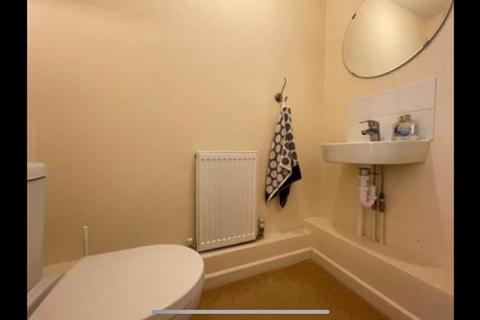 2 bedroom flat to rent, 10 Albert Road, Kent, TN9