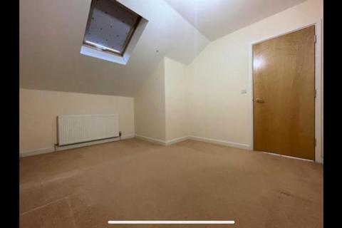 2 bedroom flat to rent, 10 Albert Road, Kent, TN9