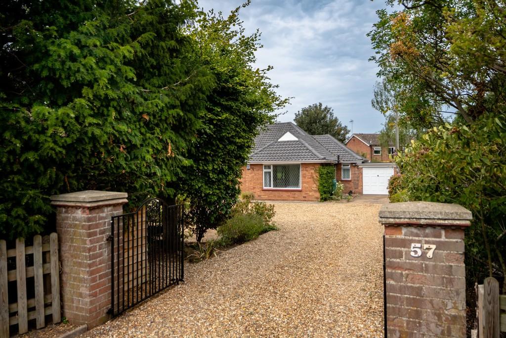 2 bed detached bungalow for sale £395,000