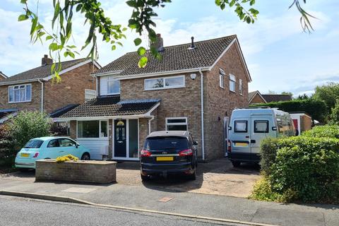 4 bedroom detached house for sale - Pinners Close, Burnham-on-Crouch