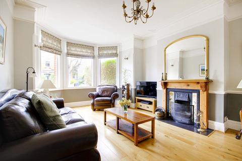 40 Cecil Road, London, N10 2BU