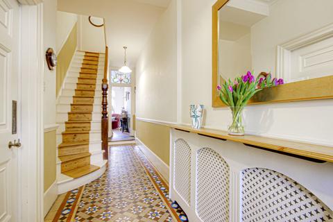 40 Cecil Road, London, N10 2BU