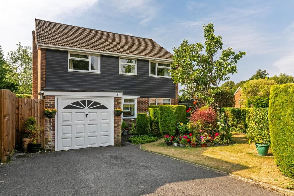 Abbey Hill Road, Winchester, SO23 4 bed detached house £800,000