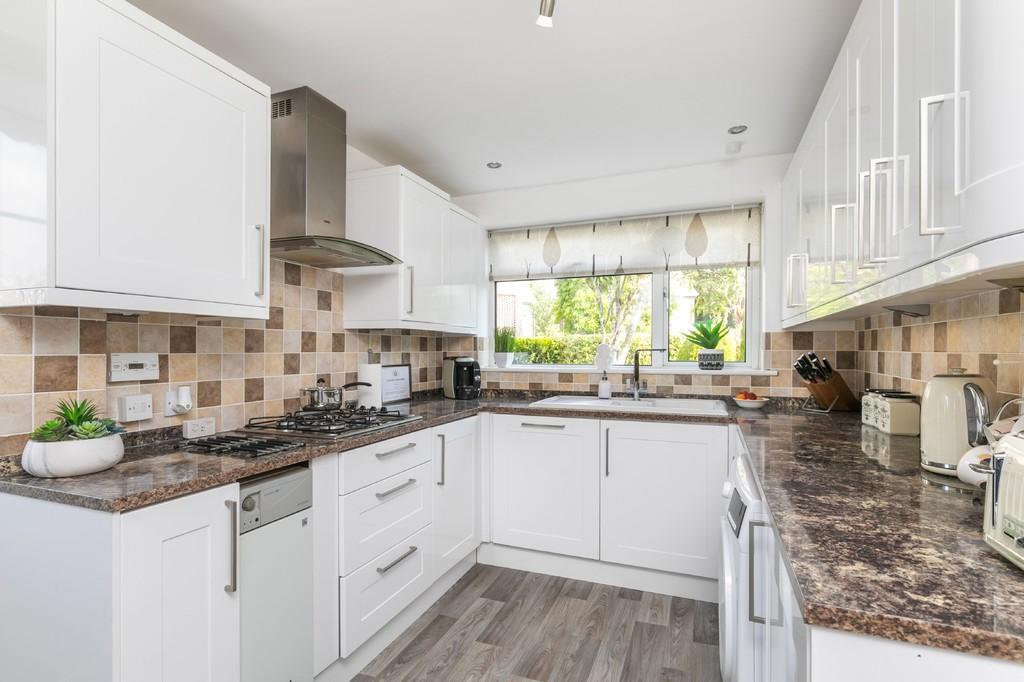 Abbey Hill Road, Winchester, SO23 4 bed detached house £800,000