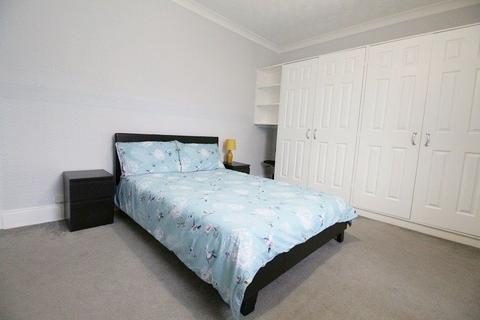 1 bedroom in a house share to rent, 16 Eastbourne Street Monks Road, Lincoln, Lincolnshire, LN2 5BW, United Kingdom