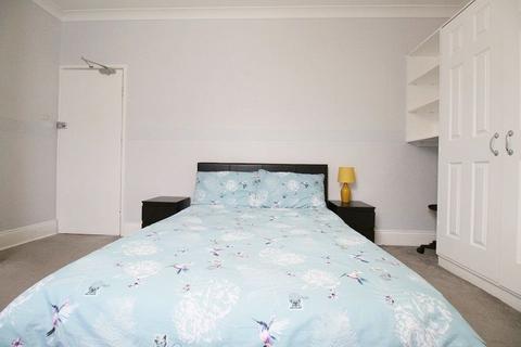 1 bedroom in a house share to rent, 16 Eastbourne Street Monks Road, Lincoln, Lincolnshire, LN2 5BW, United Kingdom