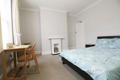 1 bedroom in a house share to rent, 16 Eastbourne Street Monks Road, Lincoln, Lincolnshire, LN2 5BW, United Kingdom