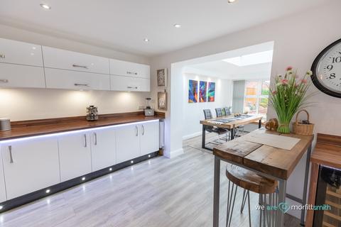 92 Heatherfields Crescent, New Rossington, Doncaster, DN11 0TZ