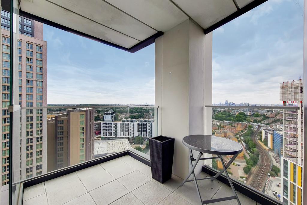 River Mill One, Lewisham SE13 2 bed apartment £560,000