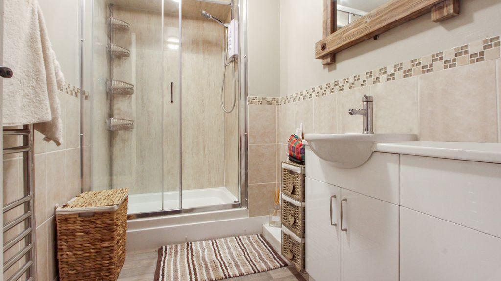 Bathroom (Shower Room)