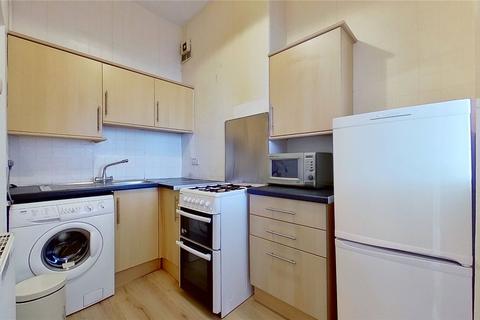 1 bedroom flat to rent, Kings Park Road, Mount Florida, Glasgow, G44