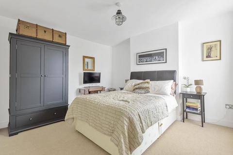 13a Gilbey Road, London, SW17 0QQ