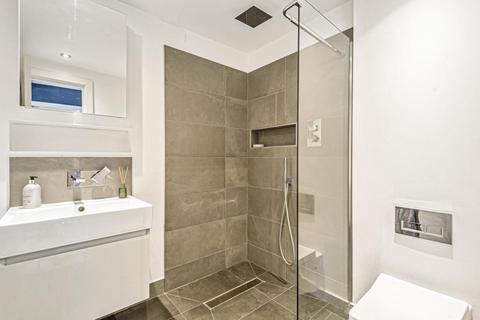 13a Gilbey Road, London, SW17 0QQ