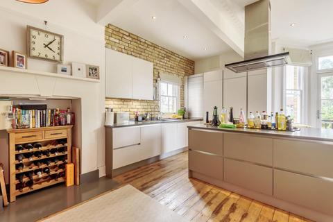23 Allenby Road, London, SE23 2RQ