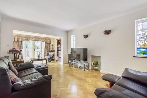 4 bedroom detached house for sale, Purley Knoll, West Purley