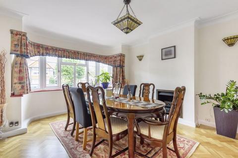 15 Purley Knoll, Purley, CR8 3AF