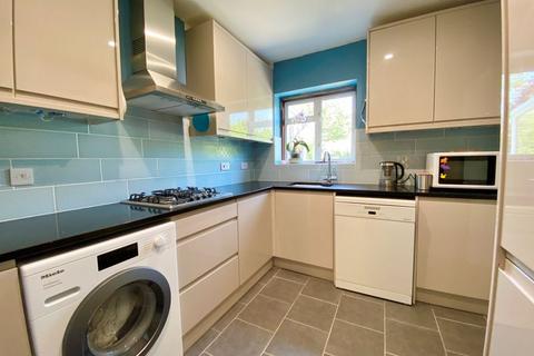 4 bedroom semi-detached house for sale, Faygate Crescent, Bexleyheath