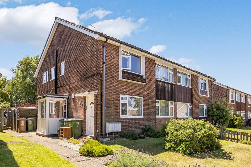 Lyminge Close, Sidcup, DA14 6RE 2 bed maisonette for sale - £300,000