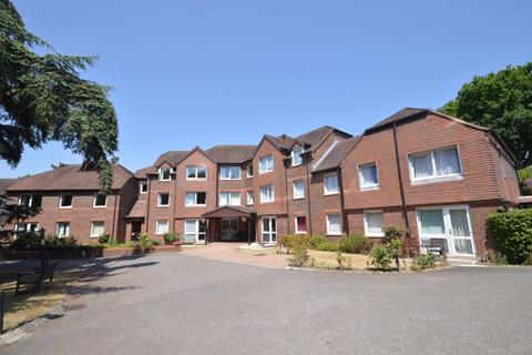 1 bedroom retirement property for sale - Tanners Lane, Haslemere GROUND FLOOR RETIREMENT FLAT WITH PRIVATE PATIO