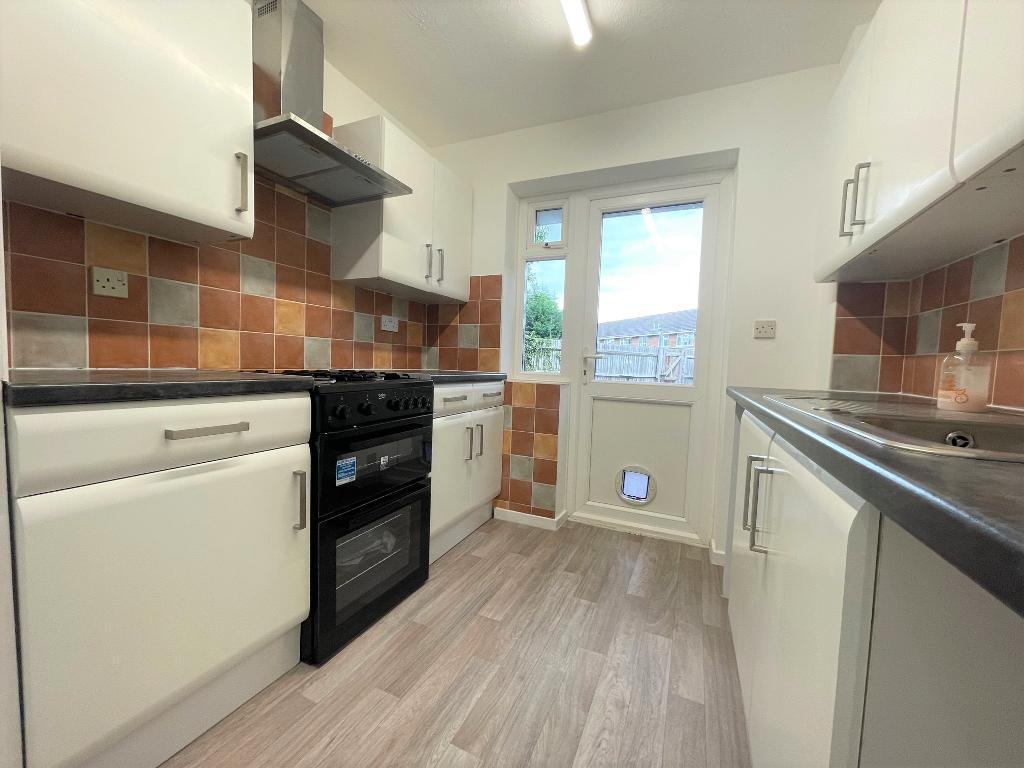 Rosebay Close, Flitwick, Beds, MK45 1PR 3 bed end of terrace house £1,200 pcm (£277 pw)
