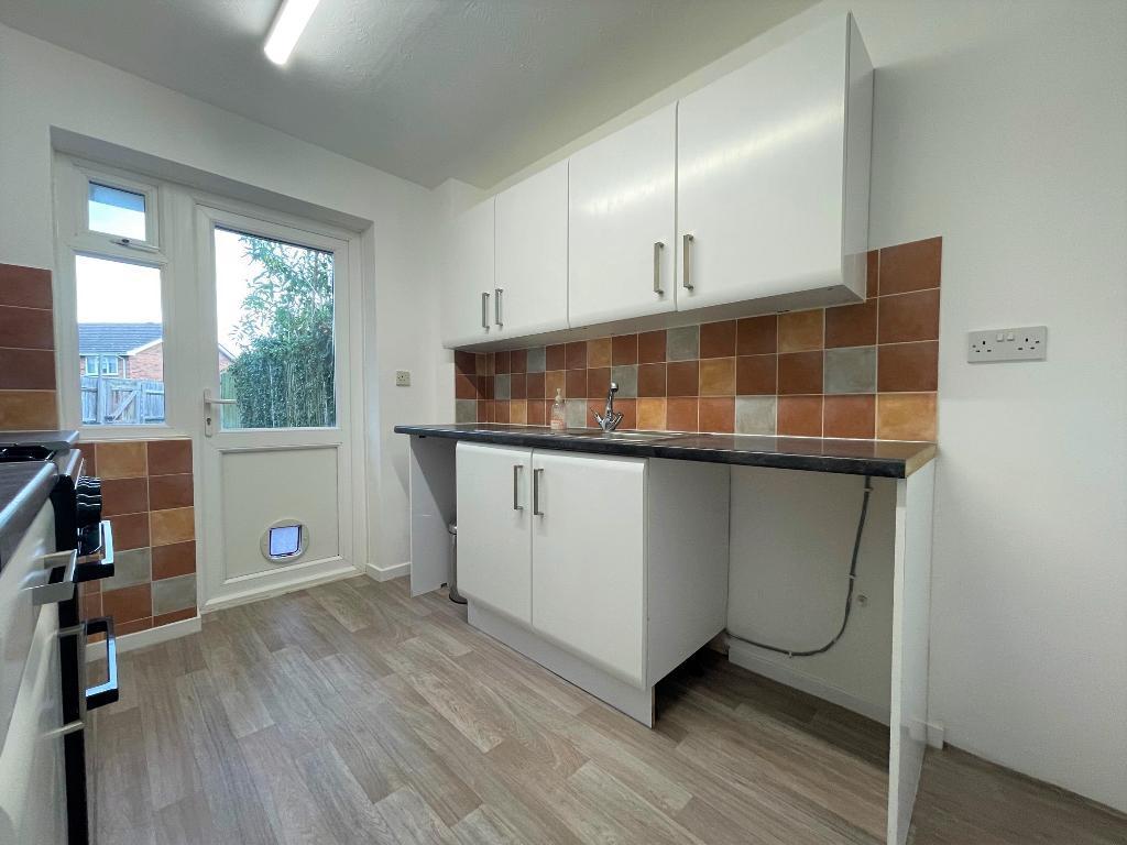 Rosebay Close, Flitwick, Beds, MK45 1PR 3 bed end of terrace house £1,200 pcm (£277 pw)