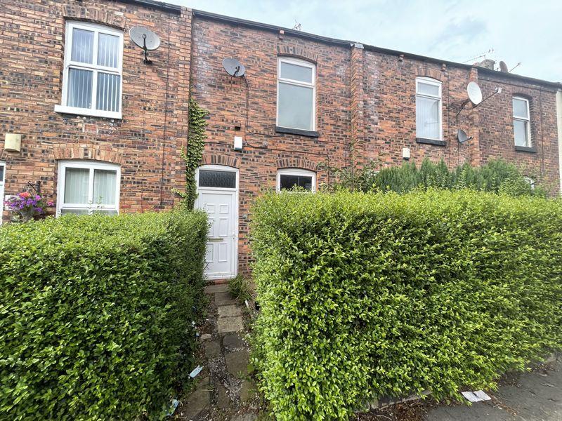 Street, Hyde, SK14 2 bed terraced house £120,000