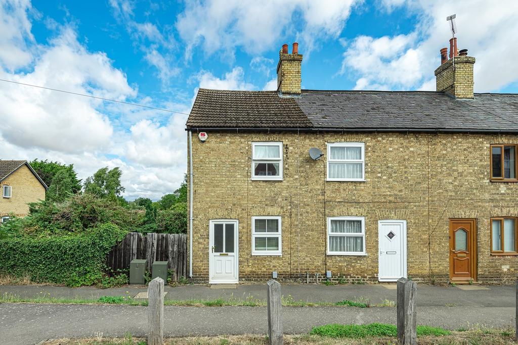 Ampthill Road, Shefford, SG17 2 bed cottage for sale £269,000