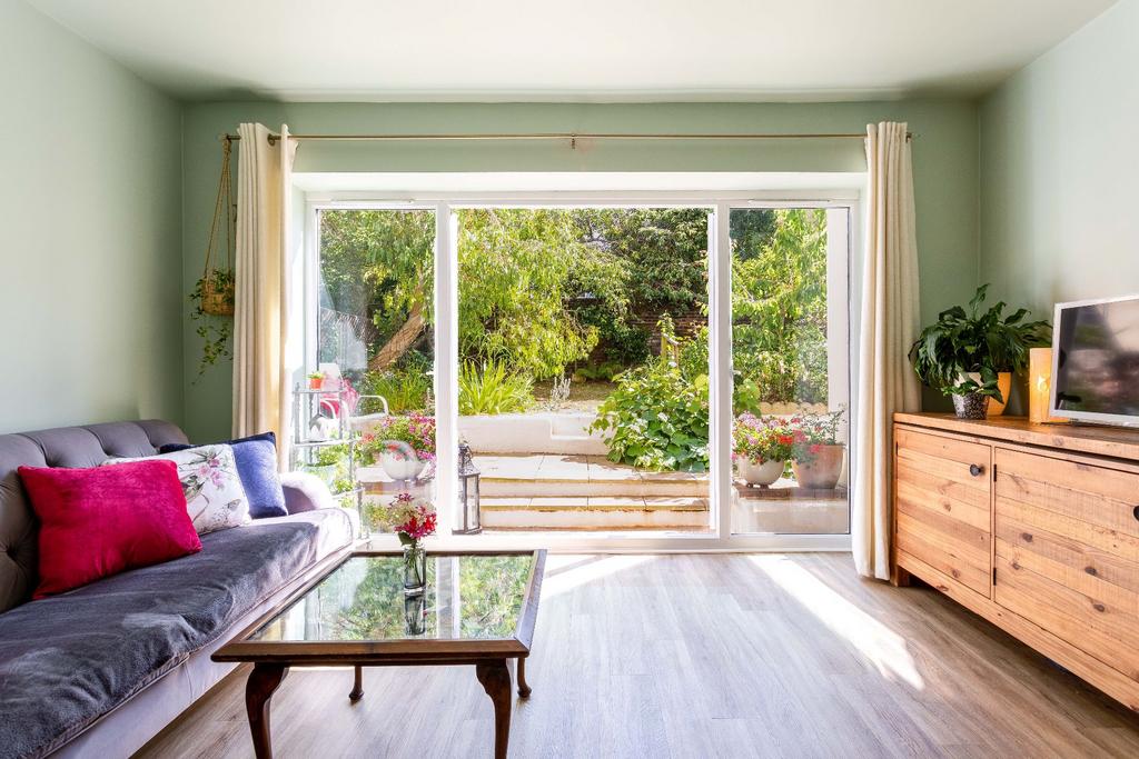 Clarendon Villas, Hove 2 bed flat for sale £465,000