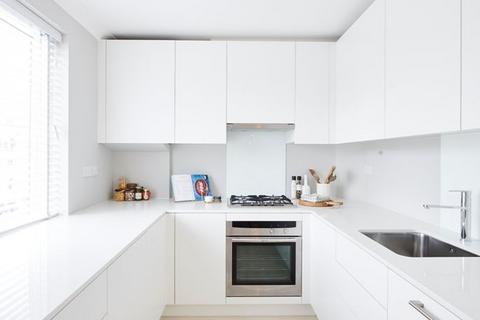 2 bedroom flat to rent, Fulham Road, London, SW3