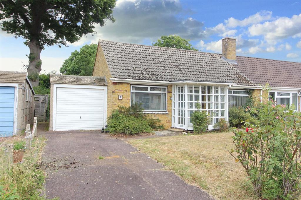 Barham Close, Maidstone, Kent 2 bed semidetached bungalow for sale £