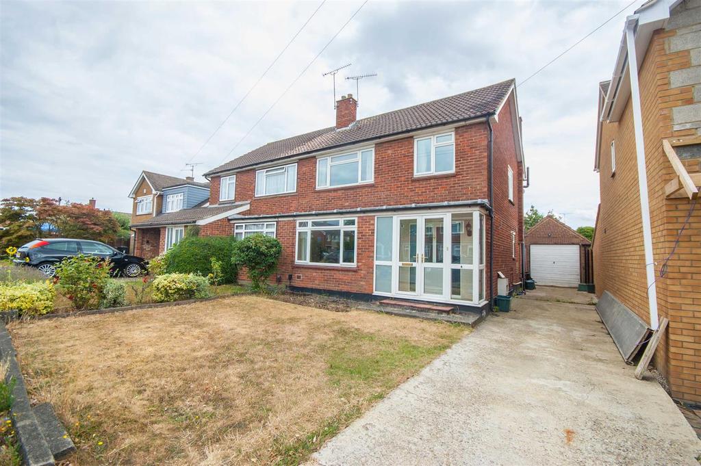 Dartmouth Road, Old Springfield, Chelmsford 3 bed property for sale £