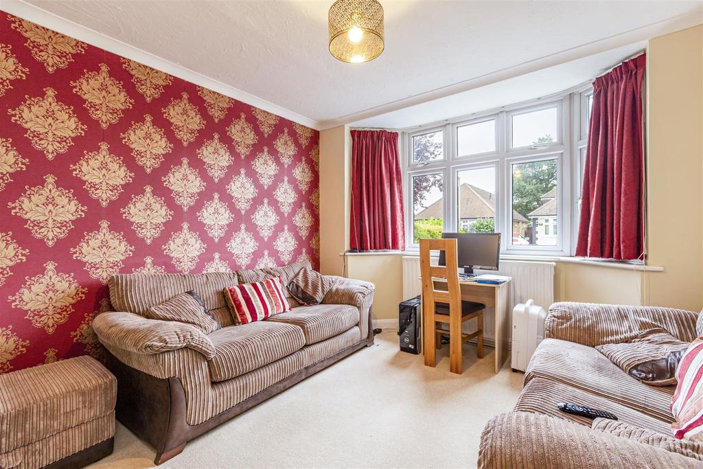 45 Dickens Drive, Row Town, KT15 1 AW - 12.jpg