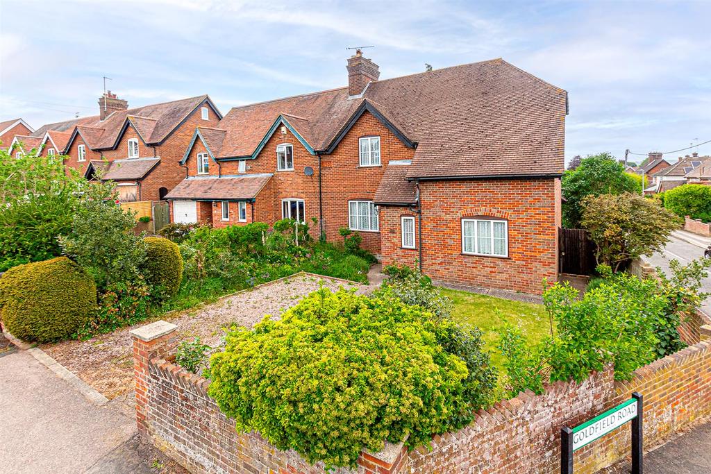 Miswell Lane, Tring, Hertfordshire 4 bed semidetached house £675,000