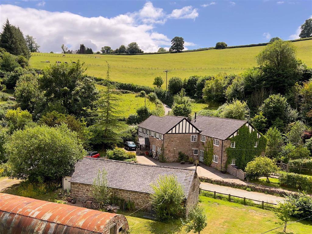 Candy, Oswestry, SY10 8 bed detached house £925,000