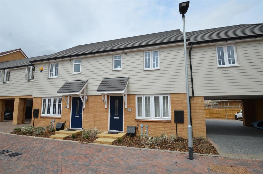 Lakeside Drive, Wixams 3 bed end of terrace house to rent £1,500 pcm