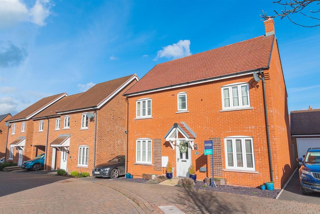 Sandal Road, Pitstone 4 bed detached house for sale £535,000