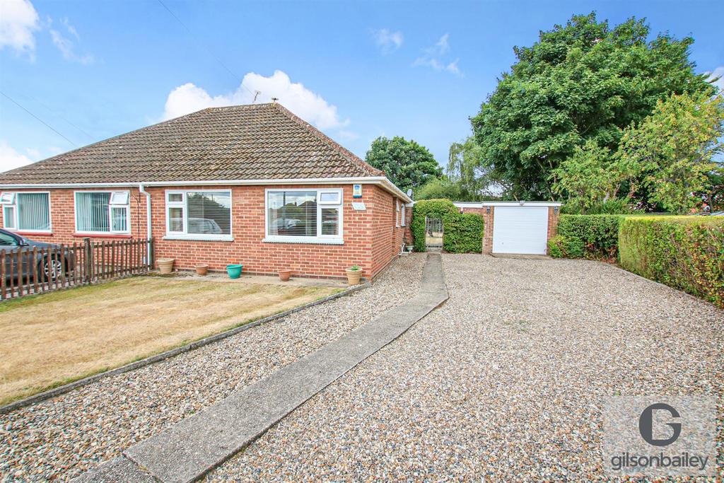 Lone Barn Road, Sprowston 2 bed semidetached bungalow £300,000