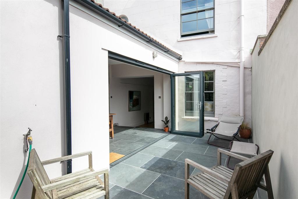 57 Bellevue Crescent Bristol BS8 4 TF-6.jpg