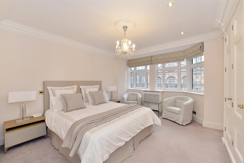 47 Princes Gate Court, Brompton Road... 3 bed flat - £1,900,000