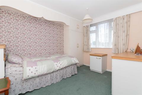 71 Cedar Avenue, Worthing, BN13 2HU