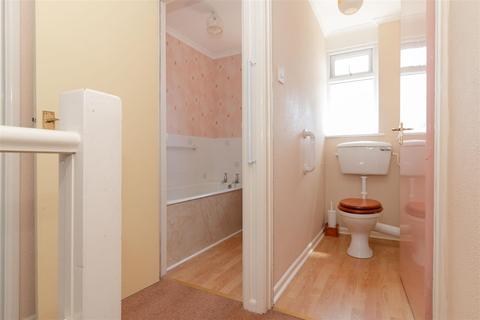 71 Cedar Avenue, Worthing, BN13 2HU