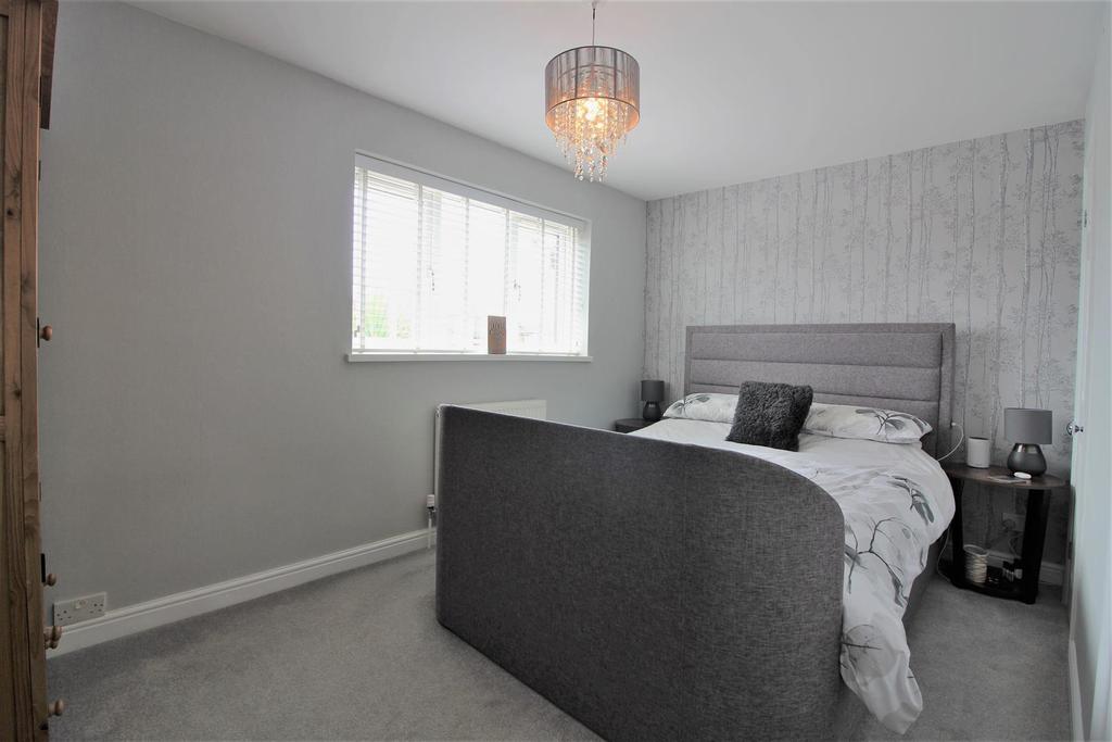 Cleves Way, Ashford, Kent 3 bed terraced house £290,000