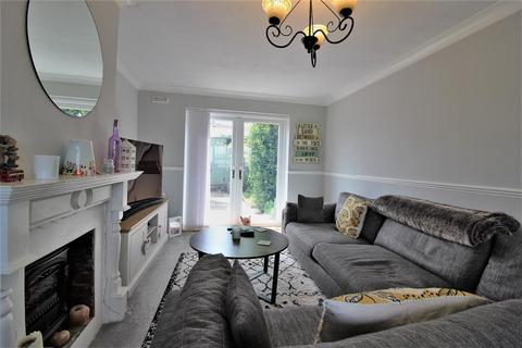 106 Cleves Way, Ashford, TN23 5DF