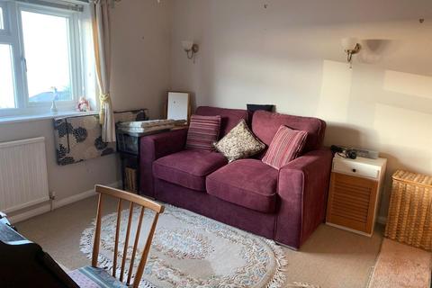 43 Castle Bay, Sandgate, Folkestone, CT20 3DU