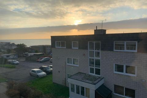 43 Castle Bay, Sandgate, Folkestone, CT20 3DU